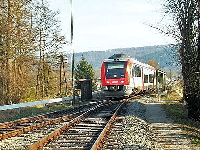 Vergrößerte Ansicht: Odenwaldbahn unterwegs nach Erbach