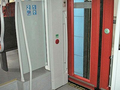 Vergrößerte Ansicht: Ein- und Ausstiegsbereich